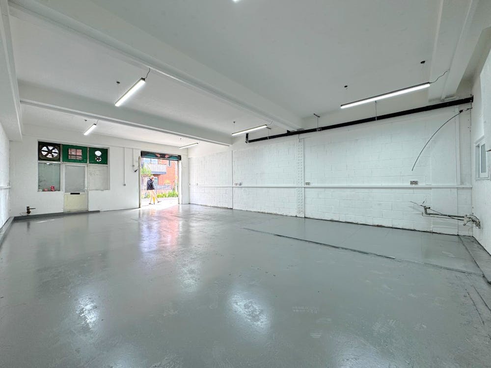 Unit 6 - 61 Sutherland Road, London, Industrial To Let - WhatsApp Image 2026-05-20 at 17.40.17 (7).jpeg
