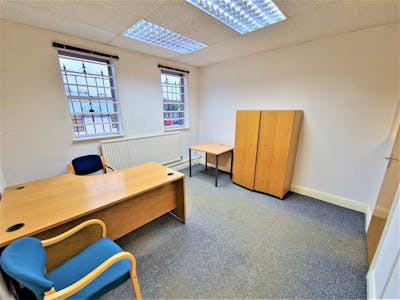 M5a Maxron House, Green Lane Business Centre, Stockport, Industrial/Logistics / Office To Let - 20230203_091605 2.jpg
