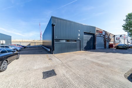Unit 3, Wellington Park Estate, London, Industrial / Logistics / Trade Counter / Warehouse To Let - Wellington_Park_Ind_Estate003.jpg