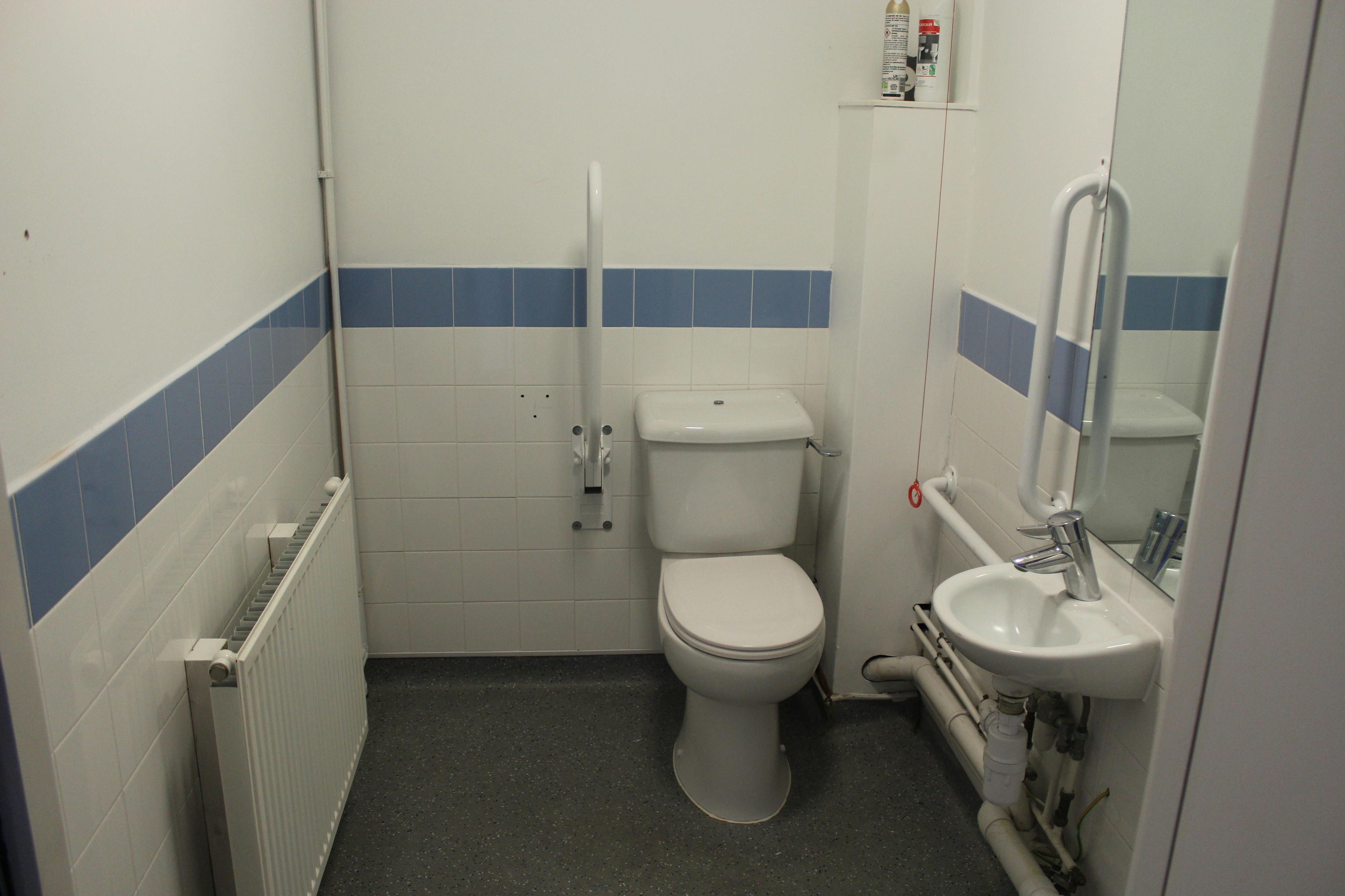 Unit 9 RO24, Harlow, Industrial To Let - IMG_0463.JPG