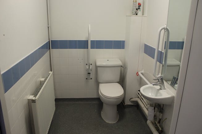 Unit 9 RO24, Harlow, Industrial To Let - IMG_0463.JPG