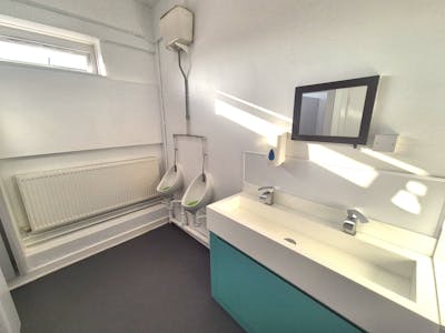 Sovereign House, Stockport, Office To Let - 20250501_074443.jpg