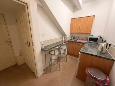 977 London Road, Leigh-on-Sea, Office / Retail To Let - WhatsApp Image 2026-04-27 at 14.12.22 (5).jpeg