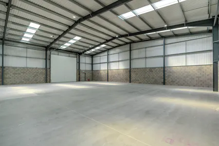 Unit 16, Central Trading Estate, Mosley Road, Trafford Park, Industrial To Let - 8698361-interior28-800.jpg