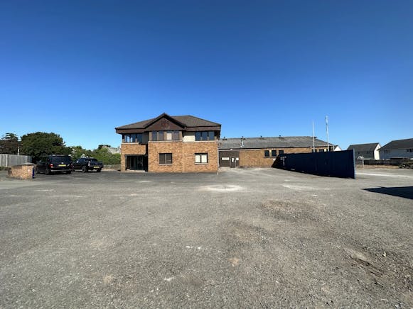 Hunter Street, Auchterarder, Industrial / Offices To Let - image.png