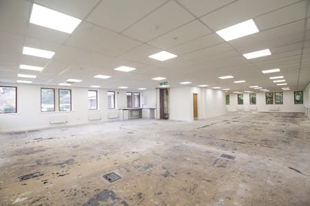 Hampton Court, Manor Park Avenue, Runcorn, Office To Let - IMG_9378 copie.jpg