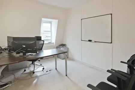 Penthouse, Cavendish House, Dublin 7, Office To Let - 22L1020773.jpg