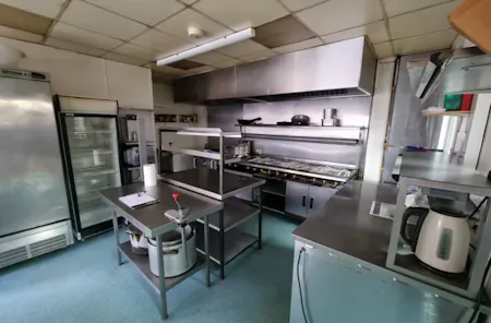 Unit 2, Crowborough, Industrial To Let - Unit 2 lexden lodge kitchen area 2.jpg