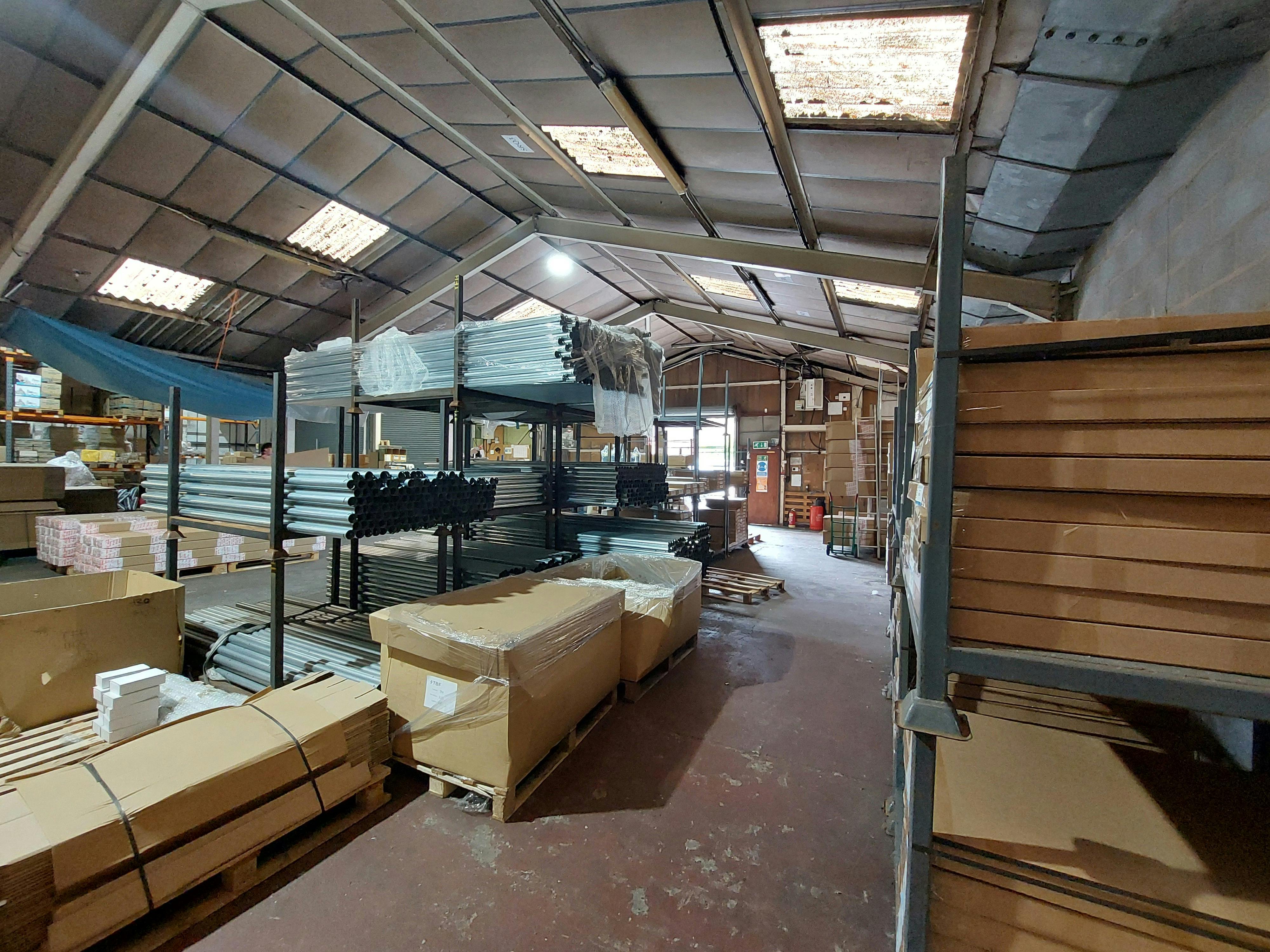 Industrial Unit in Stourport-On-Severn - photo 2