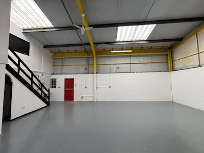 Unit 86, Portmanmoor Road Industrial Estate, Cardiff, Industrial To Let - IMG_3823.jpg
