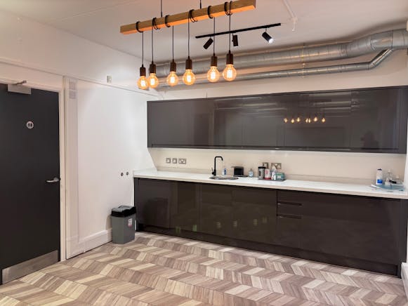 6 The Sanctuary, Ham Green, Office For Sale - IMG_9163.jpeg