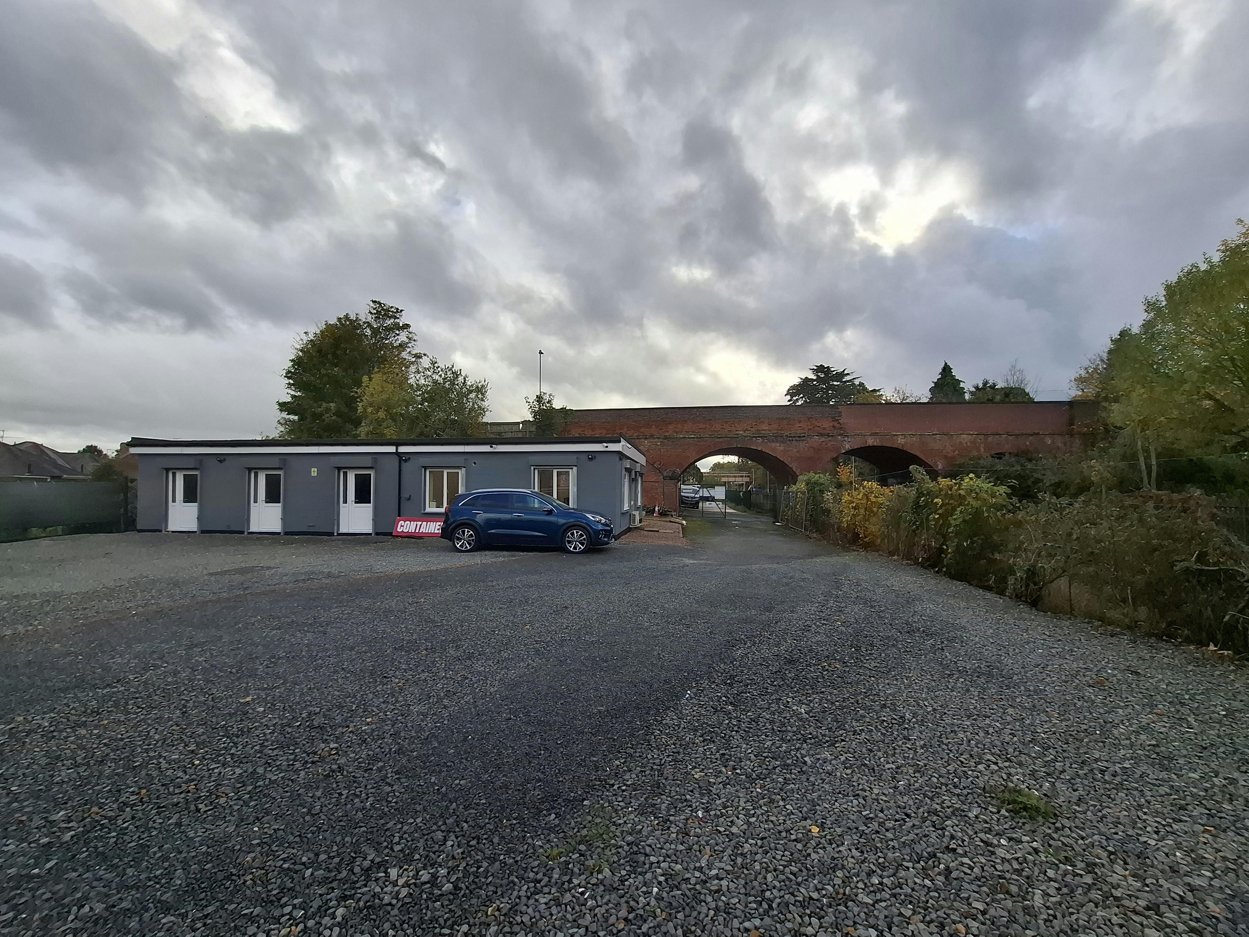 Office in Malvern - photo 2