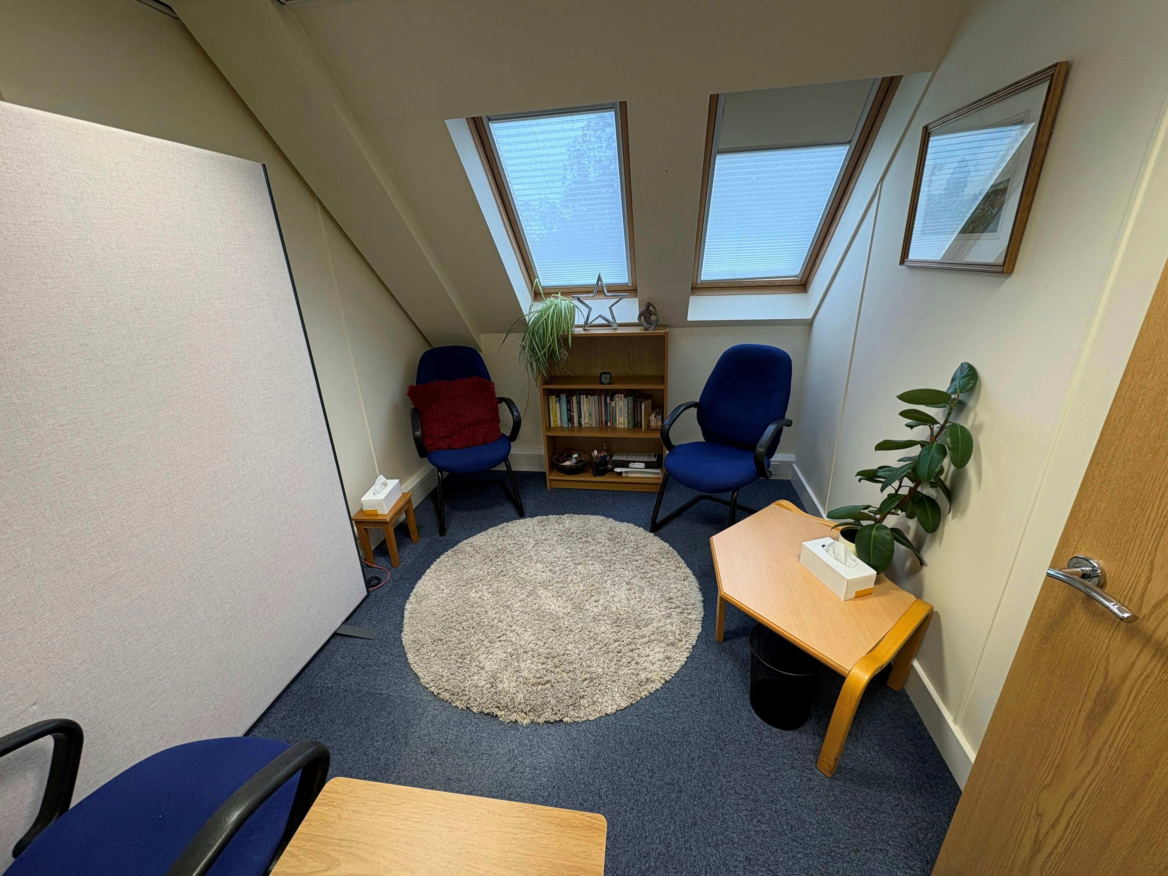 Office in Fareham - photo 3