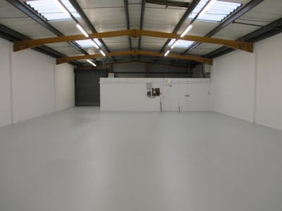 Unit 7 Avonbank Industrial Centre, Unit 7, Bristol, Industrial / Warehouse To Let - Avonbank typical internal warehouse 2.jpg