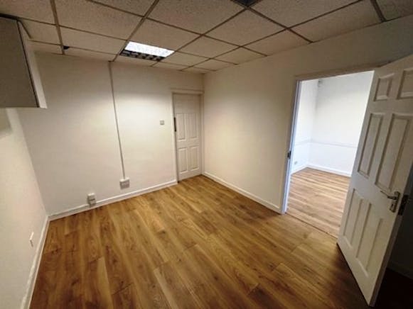 Unit 4 Enterprise Centre, Basingstoke, Industrial To Let - EC4Picture12  11 12 2025.jpg