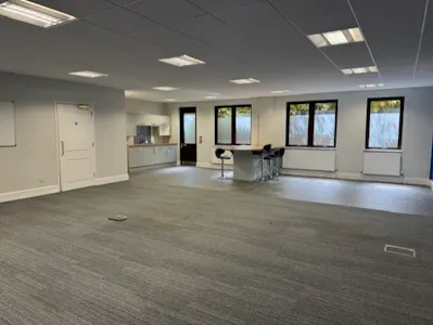 2 Twyford Place, High Wycombe, D1 (Non Residential Institutions) / Development / E (Commercial / Business / Service) / Investment / Office To Let - 2f995594-17d5-4d01-a001-8e822e5a034c.jpg
