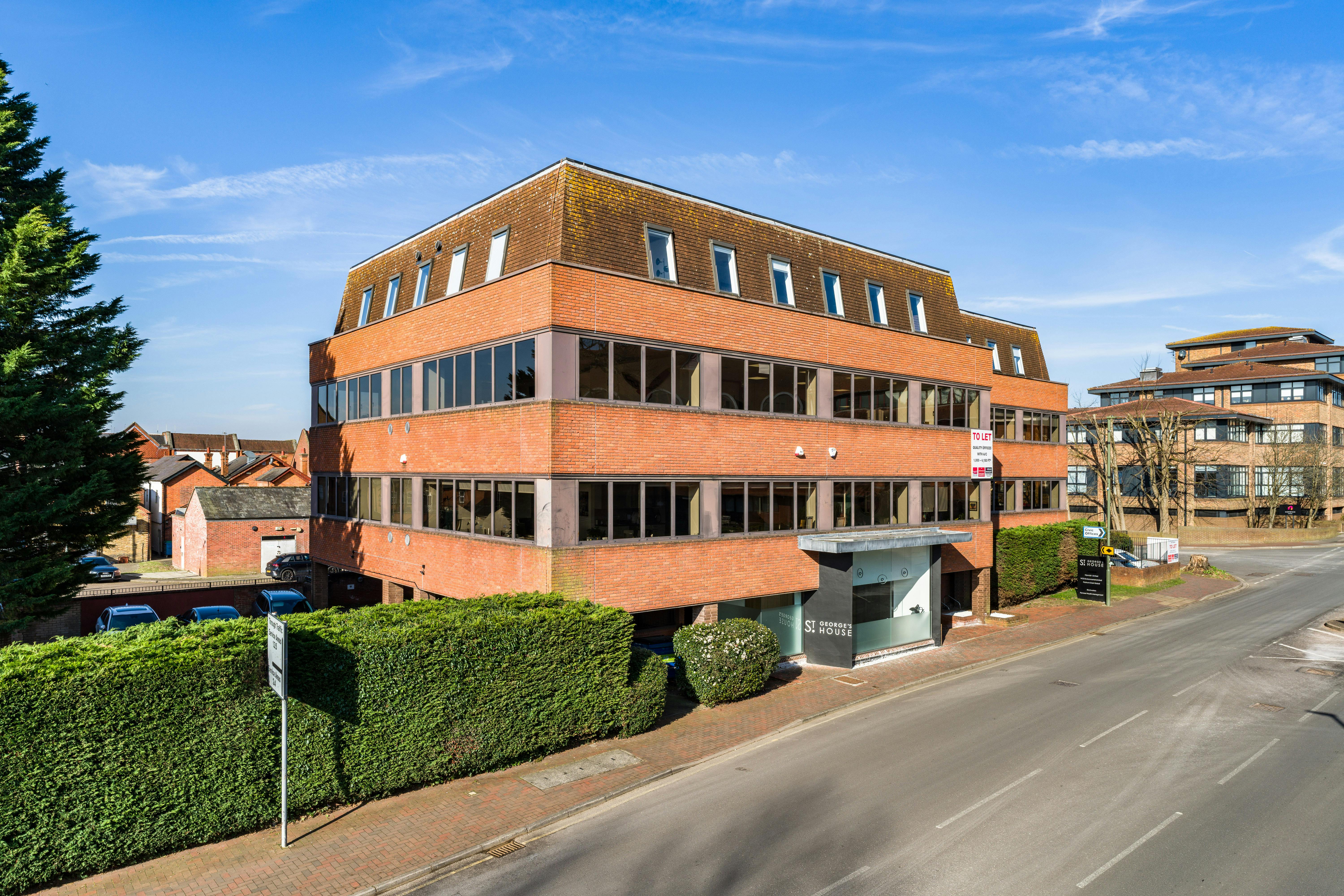 St George's House (Second Floor), Camberley, Offices To Let - DSC05844.jpg