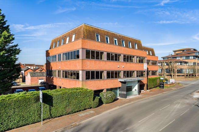 St George's House (Second Floor), Camberley, Offices To Let - DSC05844.jpg