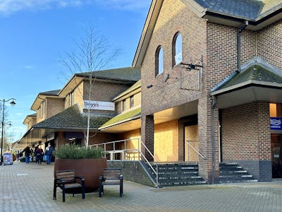 23 Ashton Square, Dunstable, Retail To Let - IMG_4777.JPG