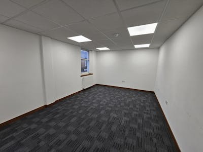 13 Main Street, Glasgow, Office To Let - 20240215_104144.jpg