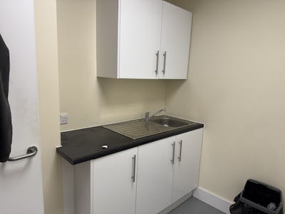 56 London Road, Hemel Hempstead, Office / Retail To Let - IMG_4712.jpg