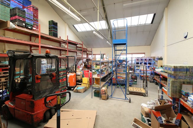 Unit 3 Kildare Close, Middlesex, Industrial / Warehouse To Let - IMG_9470.JPG