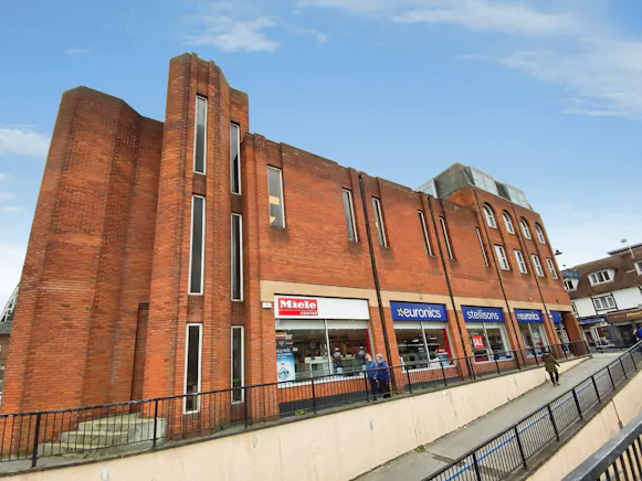 23-27 Moulsham Street, Chelmsford, Office To Let - 5cd9ad21-5.jpg
