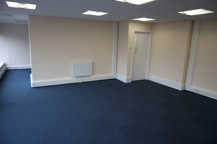 Unit 6 Stadium Trade & Business Park, Reading, Industrial / Warehouse To Let - Photo 5