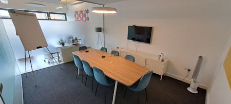 5 Isetta Square, Brighton, Office To Let - 20250522_141536.jpg