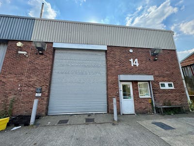 Unit 14, London, Warehouse To Let - 14 Capitol Park 5  Copy.jpg