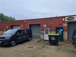 Unit 30, Longshot Industrial Estate, Bracknell, Industrial To Let - 1000001817.jpg
