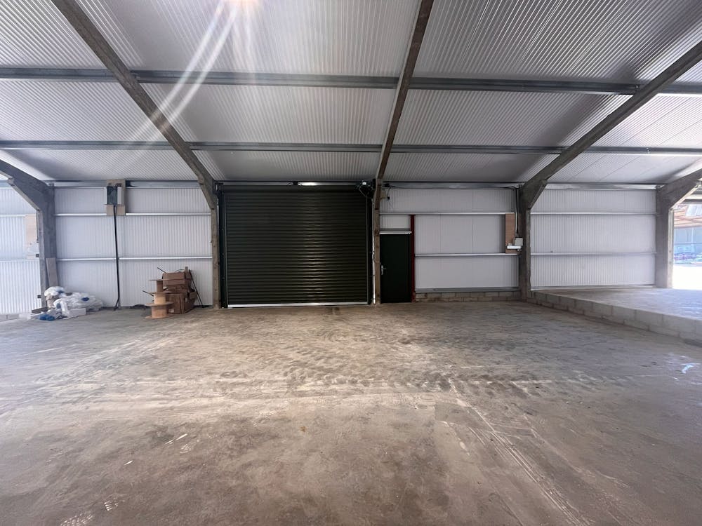 Industrial Units, Oakcroft Farm, Aylesbury, Industrial To Let - WhatsApp Image 2026-05-26 at .jpeg