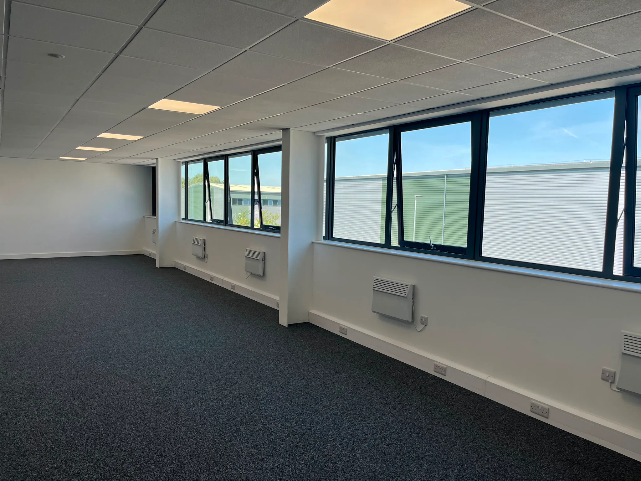 Vantage 41, Aston Clinton, Industrial To Let - 20260811_102455000_iOS.jpg