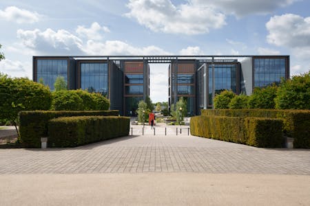 Pinehurst II, 2 Pinehurst Road, Farnborough, Office To Let - DSC07754.jpg