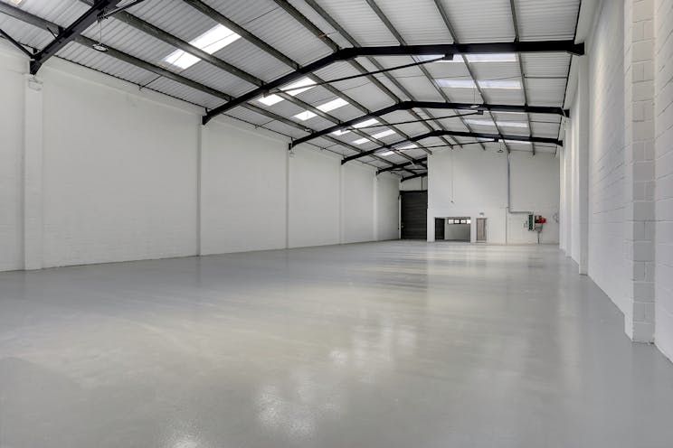 Unit 8 Nimrod Industrial Estate, Reading, Industrial / Warehouse To Let - Unit 8 2.jpg