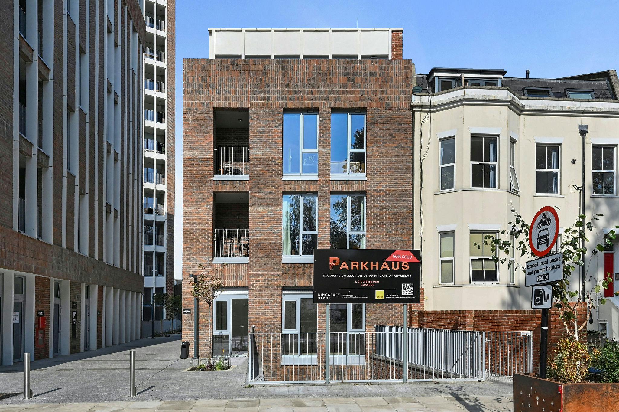 Parkhaus, 1a Downs Road <span>E5</span>