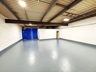 Unit 4 Thornhill Road, Redditch, Industrial/Logistics To Let - EDIT_processed-009DBEEB-325B-4509-B62E-BBAFCB609615-1-1330x998.png