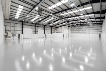 Unit 2 Transcentral, Reading, Industrial / Warehouse To Let - Warehouse1.jpg