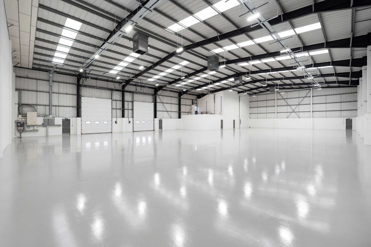 Unit 2 Transcentral, Reading, Industrial / Warehouse To Let - Warehouse1.jpg