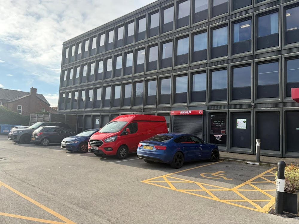 Dalton House, Sale, Leisure / Retail – Warehouse / Showroom To Let - PHOTO-2026-02-09-14-21-45.jpg2.jpg