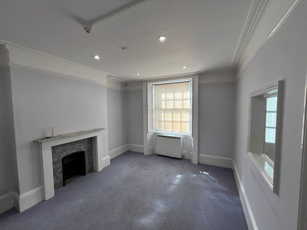 10 Easton Street, High Wycombe, Office For Sale - a98f18a57fb8496eacf7946dd26fcbbe.jpg