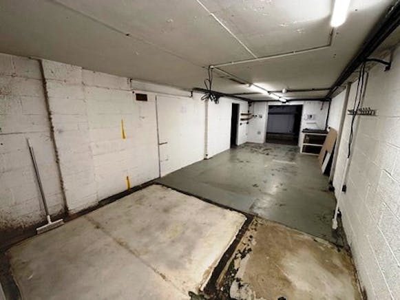 Unit 2 Speedwell Close, Eastleigh, Industrial For Sale - SWC2Picture10 - 21 04 2026.jpg