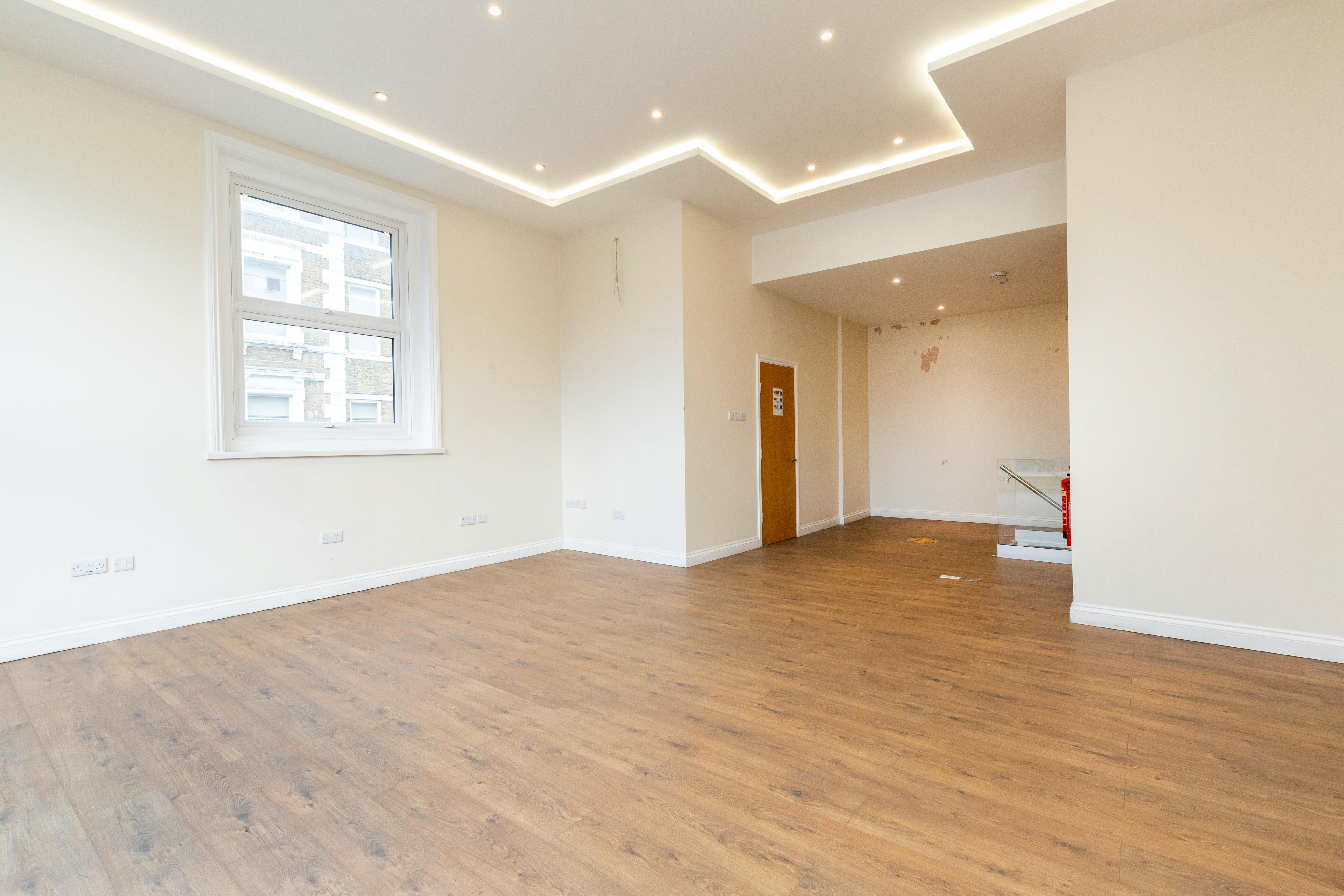 Office in London - photo 2