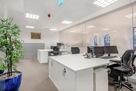 Mezzanine, 68 Cornhill, London, Office To Let - 8562168interior07.jpg