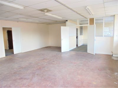 M4a Maxron House, Stockport, Industrial/Logistics / Office To Let - DSC06527 2.JPG