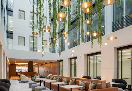 1 Knightsbridge, London, Office To Let - Lounge 1