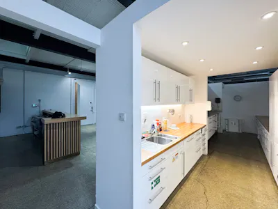61-63 Rochester Place, London, Office To Let - IMG_3257.jpg