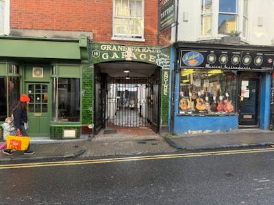 3 Trafalgar Mews, Brighton, Office To Let - 3b74a6f3543c4c569c0cc396c8be7744.jpg