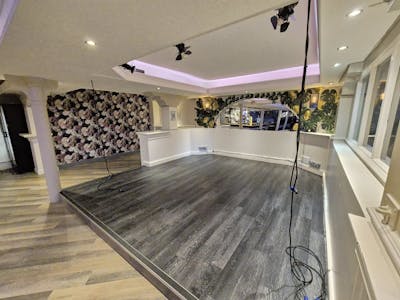 107 The Rock, Bury, A3 (Restaurants and Cafes) / Leisure / Pub / Bar / Club / Restaurant / Cafe To Let - Dance Floor/Stage