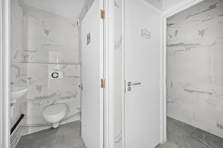 Warren Street Maisonette, 10A, 11A, 12A Warren Street, London, Office / Residential For Sale - BATHROOM (3).jpg